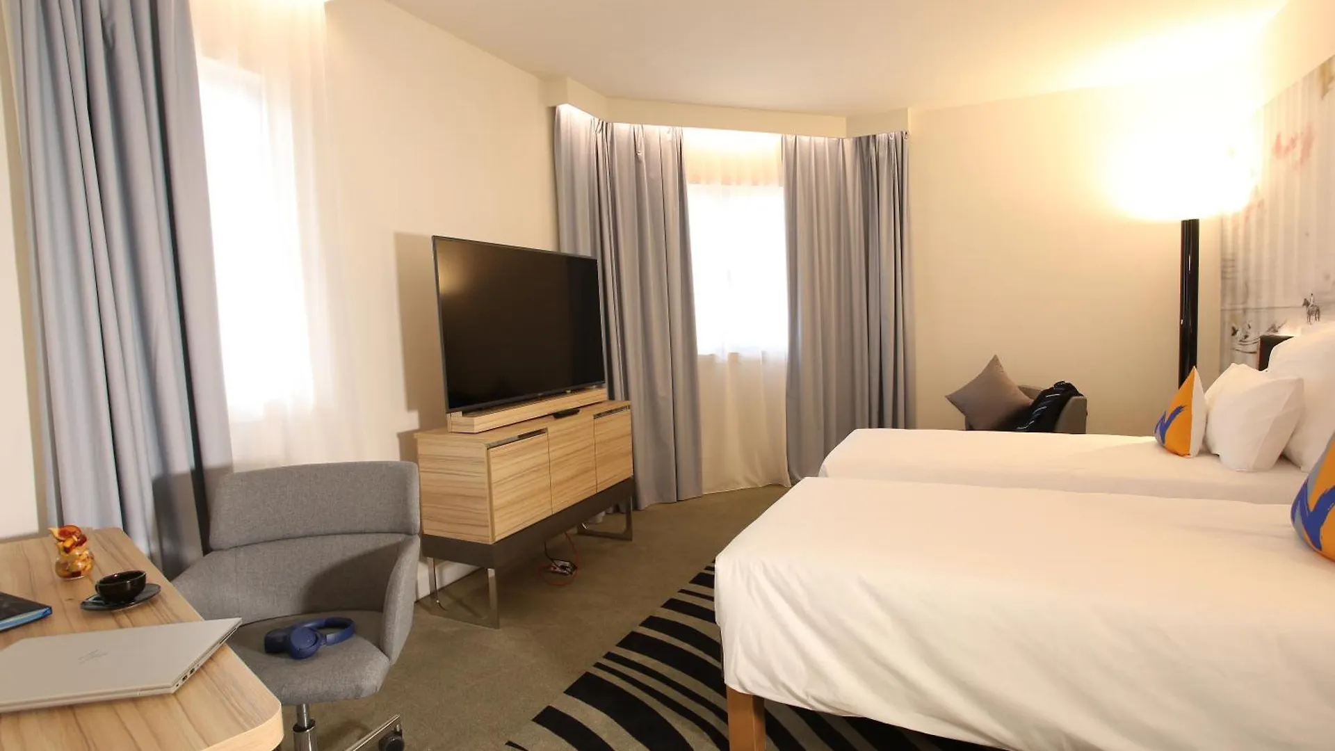 Novotel Tunis Lac 4*,