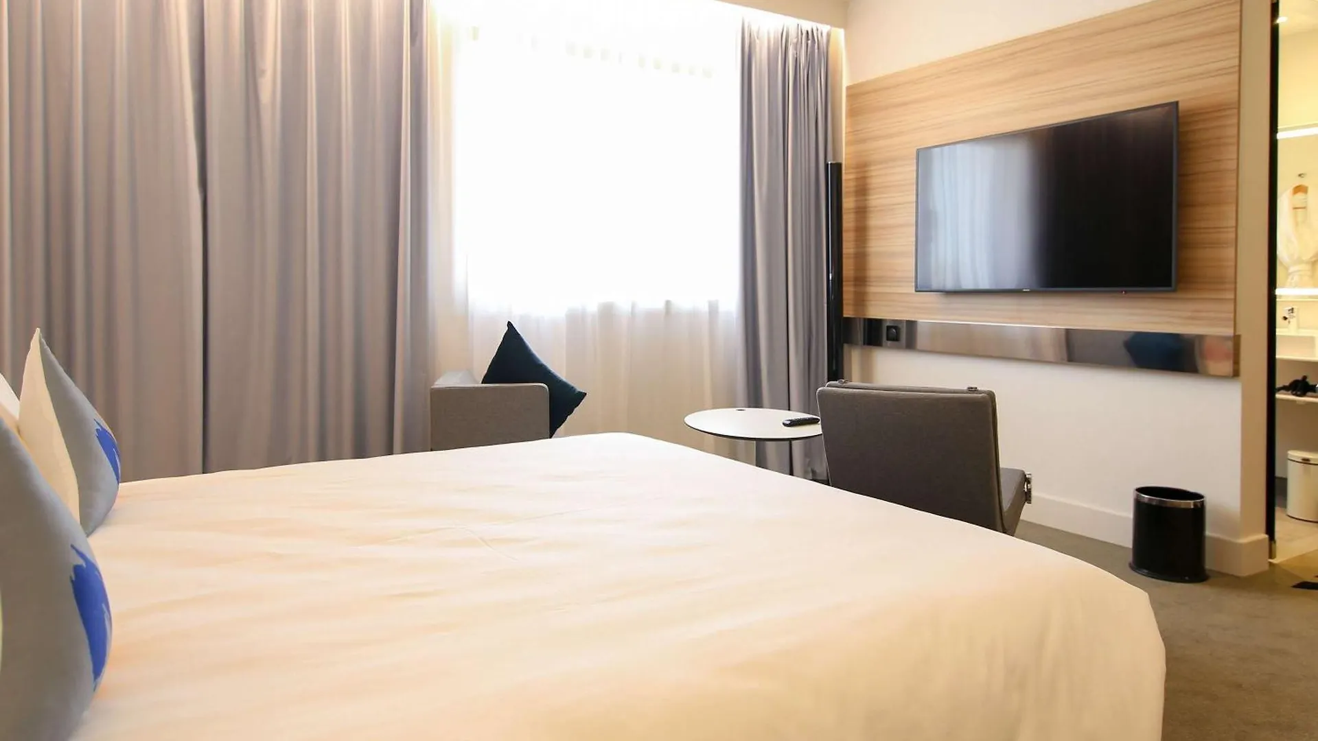 Novotel Tunis Lac 4*,
